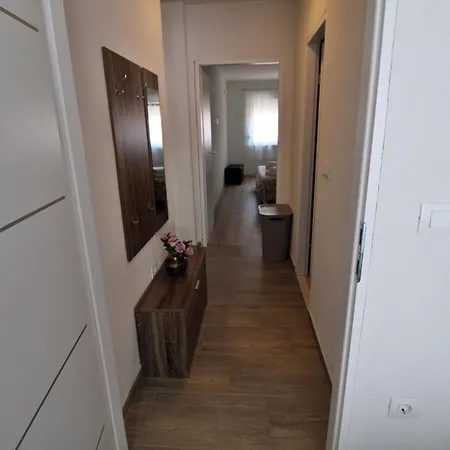 Apartment Ivana *